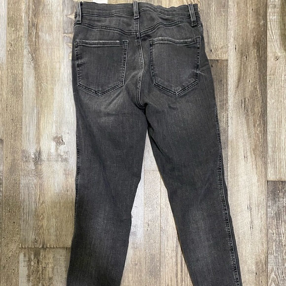 Selling brand new, only worn once dynamite jeans!! - Picture 5 of 5